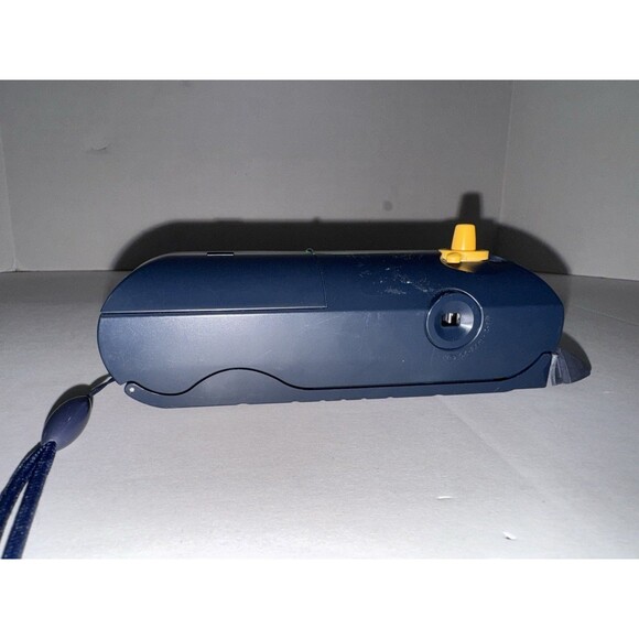 Polaroid i-Zone Green Instant Film Pocket Camera & Wrist Strap Vintage 2000 - Picture 6 of 10